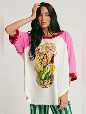 THE MERMAID SWIM CLUB
RAGLAN TEE - MARSHMALLON PINK